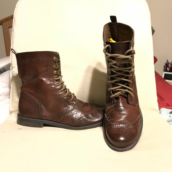 wingtip boots womens